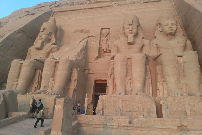 جولة مصر 8 ليالي: القاهرة ، الأقصر ، أسوان ، أبو سمبل ، نايل كروز ، بالون الهواء